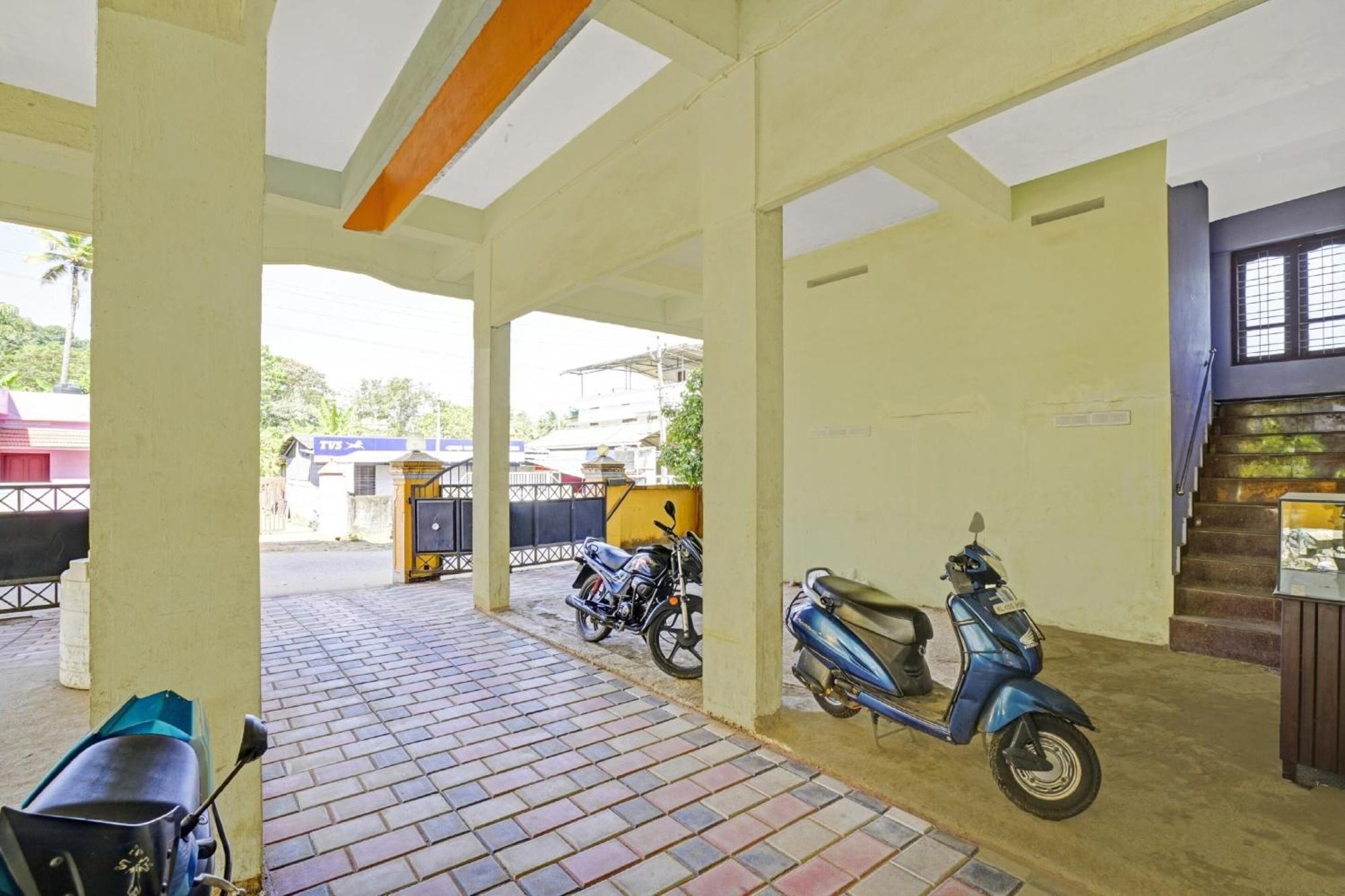 Hotel O Ss Residency Punalur Extérieur photo